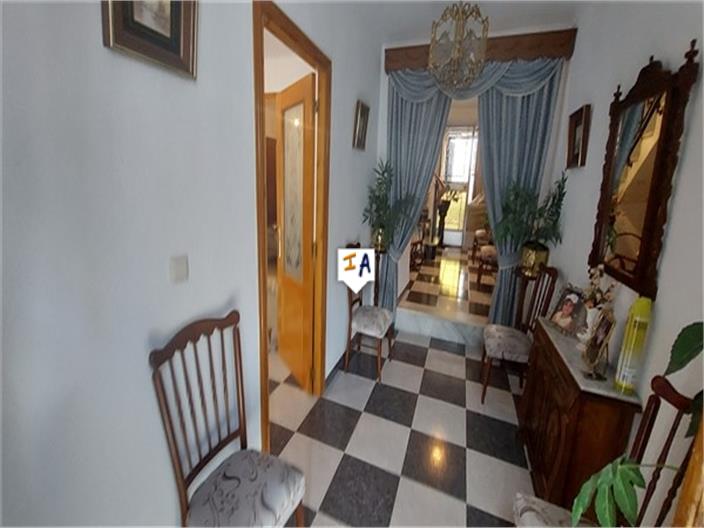 Image No.5-4 Bed House for sale
