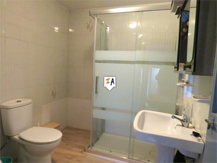 Image No.4-5 Bed House for sale