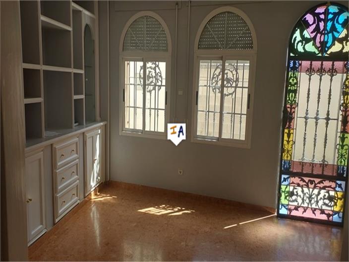 Image No.6-3 Bed House for sale