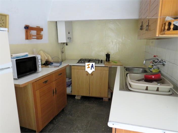 Image No.9-4 Bed House for sale