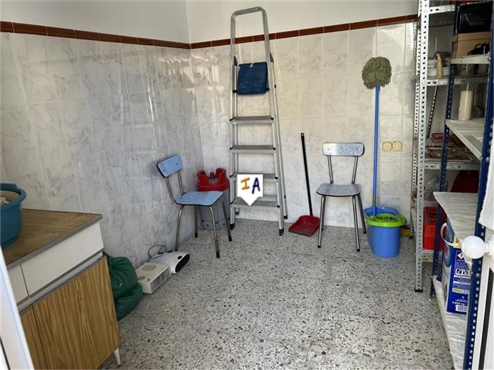 Image No.11-7 Bed House for sale