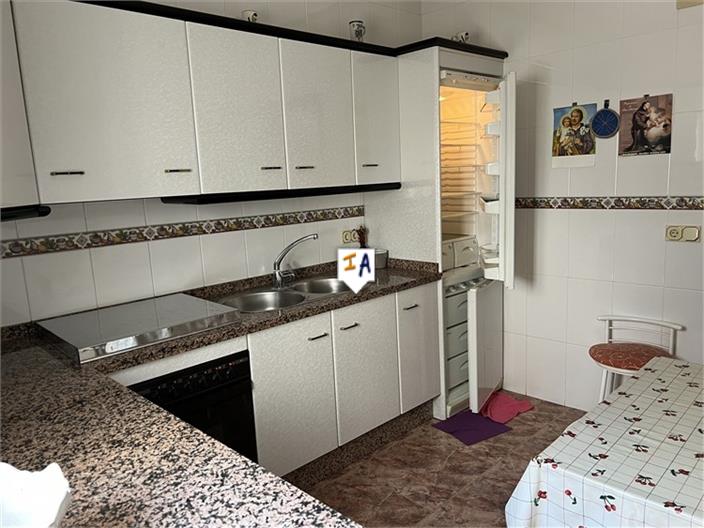 Image No.6-7 Bed House for sale