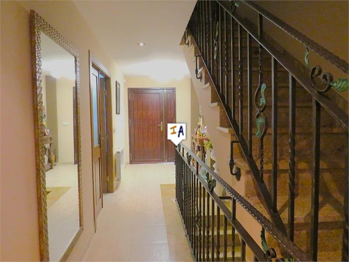 Image No.5-3 Bed House for sale