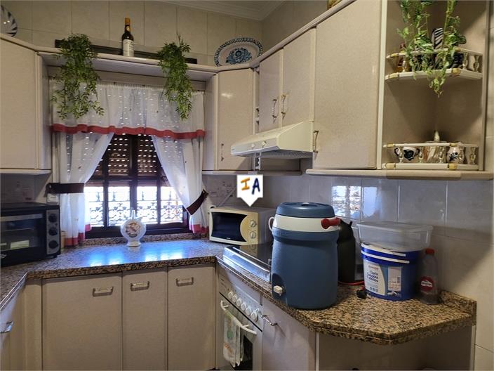 Image No.10-4 Bed House for sale