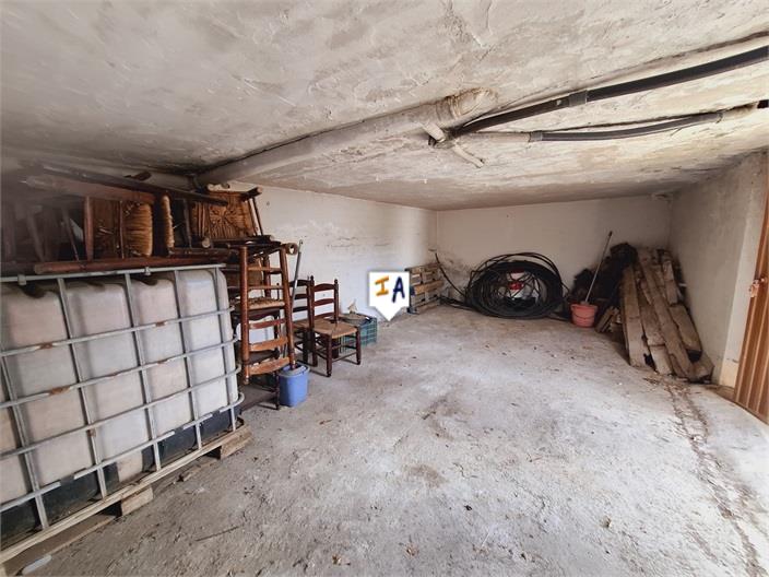 Image No.11-2 Bed House for sale