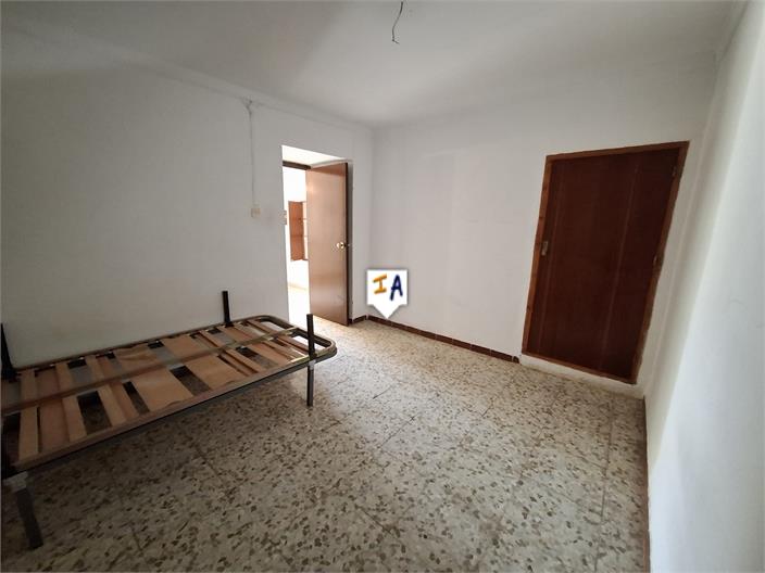 Image No.10-2 Bed House for sale