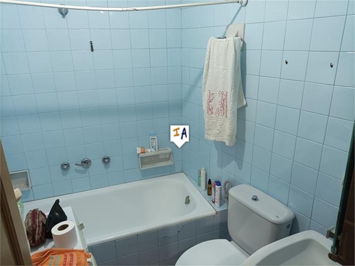 Image No.10-3 Bed House for sale