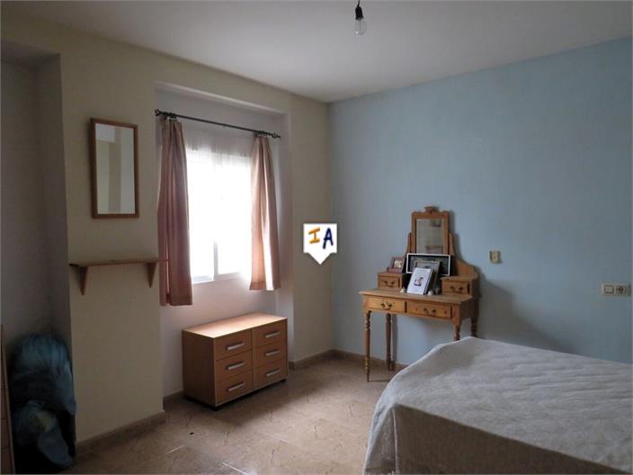 Image No.6-3 Bed House for sale