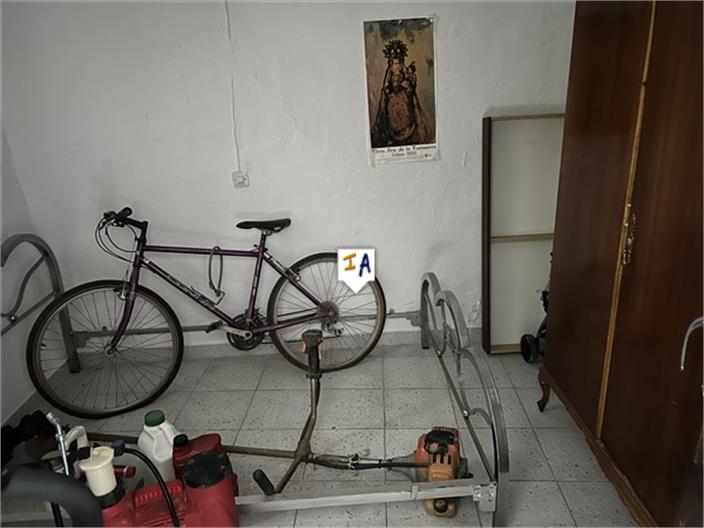 Image No.11-5 Bed House for sale