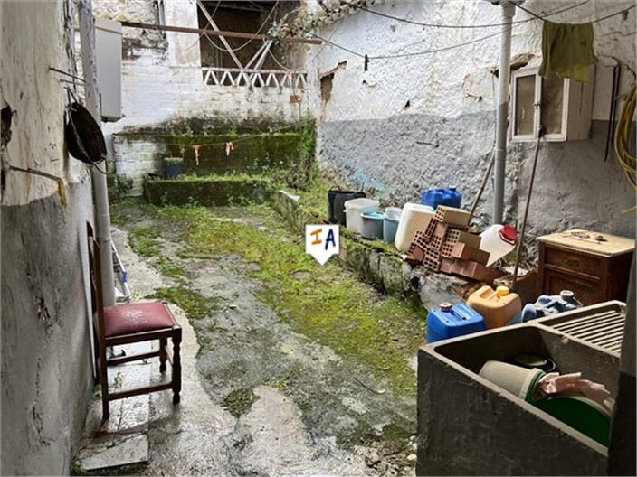 Image No.3-5 Bed House for sale