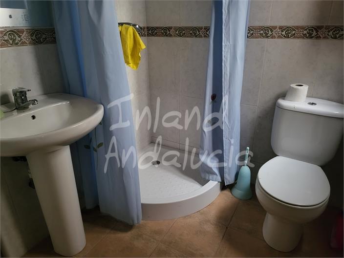 Image No.2-3 Bed House for sale