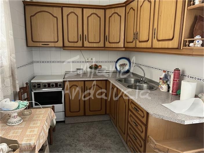 Image No.6-5 Bed House for sale