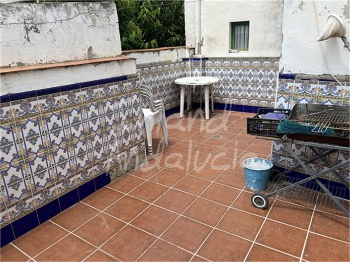 Image No.7-6 Bed House for sale