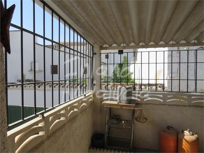 Image No.10-3 Bed House for sale