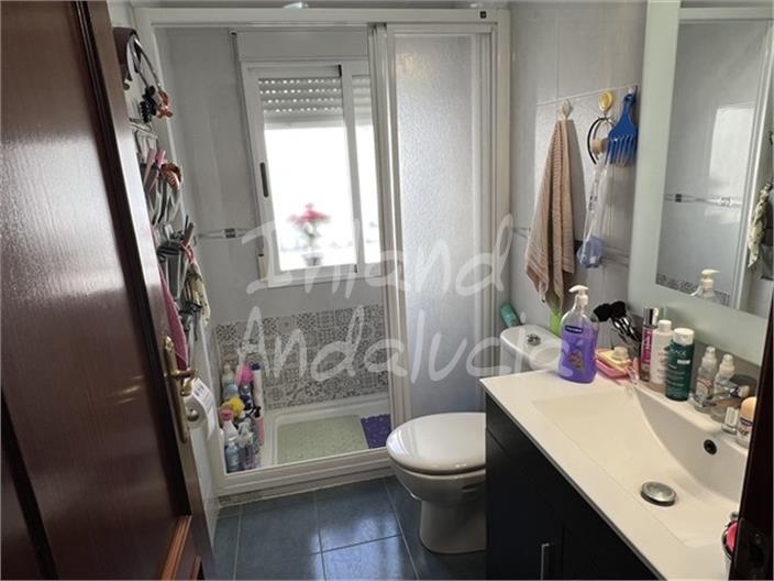 Image No.8-Maison de 4 chambres à vendre à Tozar