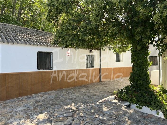 Image No.10-4 Bed House for sale