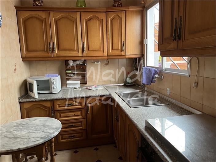 Image No.6-5 Bed House for sale