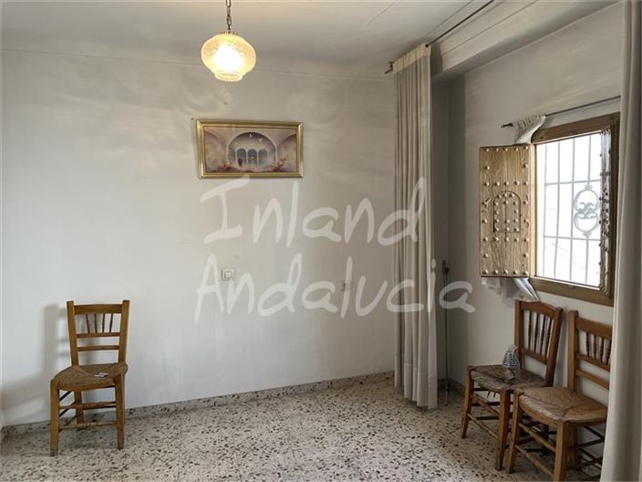 Image No.7-6 Bed House for sale