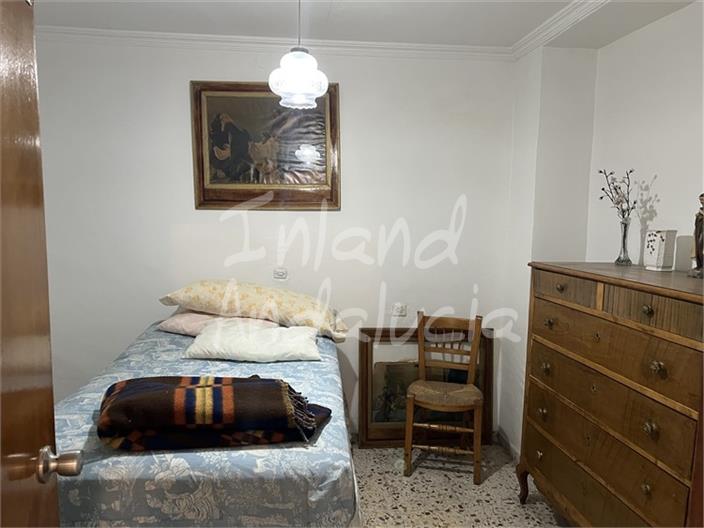 Image No.10-6 Bed House for sale