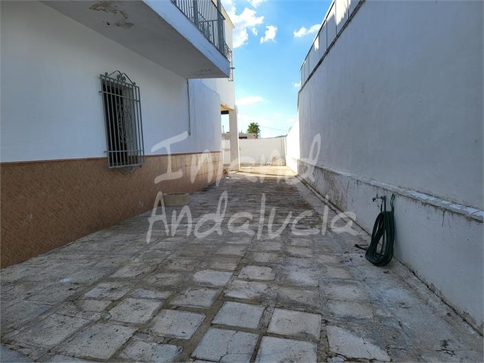 Image No.3-Villa de 4 chambres à vendre à Puente-Genil