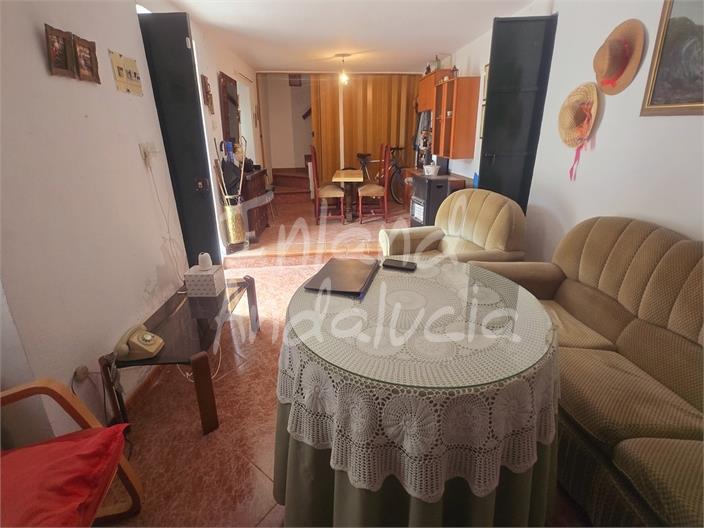 Image No.3-4 Bed House for sale