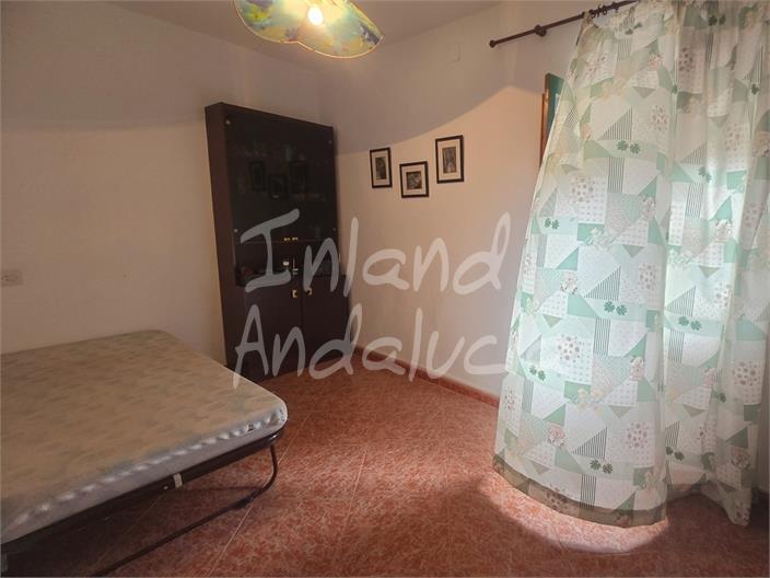 Image No.10-4 Bed House for sale