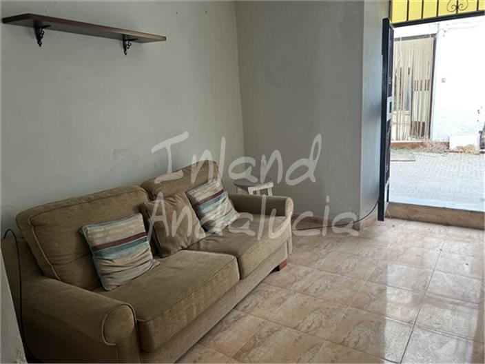 Image No.10-3 Bed House for sale