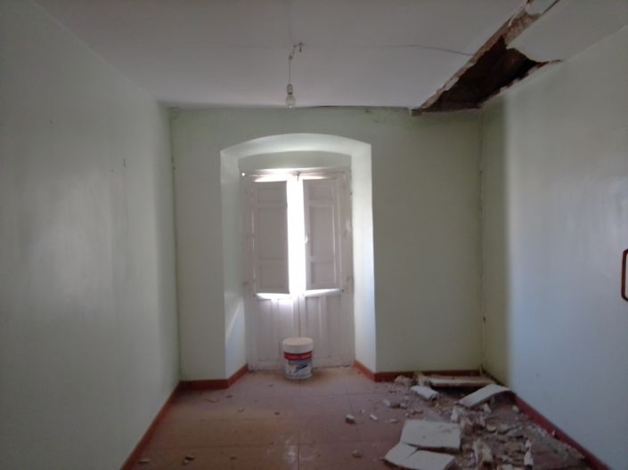 Image No.17-6 Bed Townhouse for sale