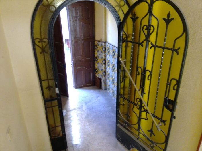 Image No.20-6 Bed Townhouse for sale