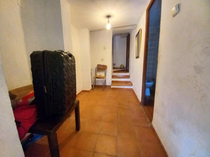 Image No.19-2 Bed Townhouse for sale