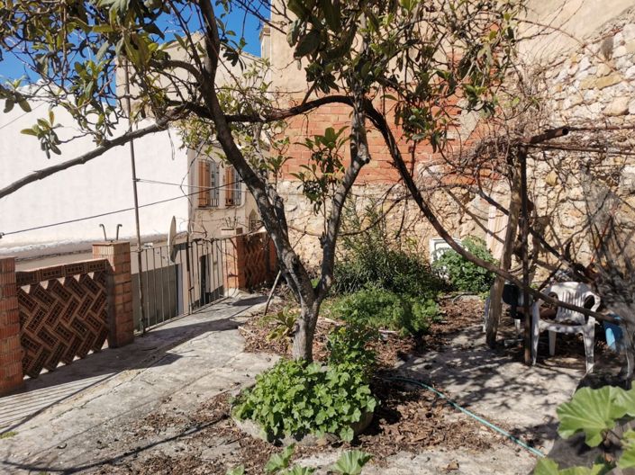 Image No.40-4 Bed Townhouse for sale