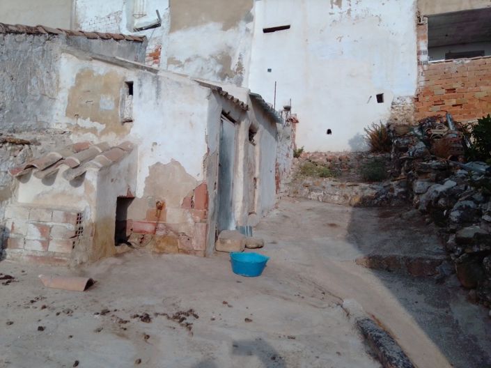 Image No.15-5 Bed Townhouse for sale