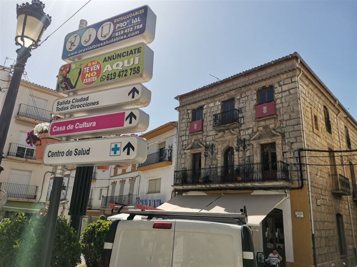 Image No.21-6 Bed Townhouse for sale