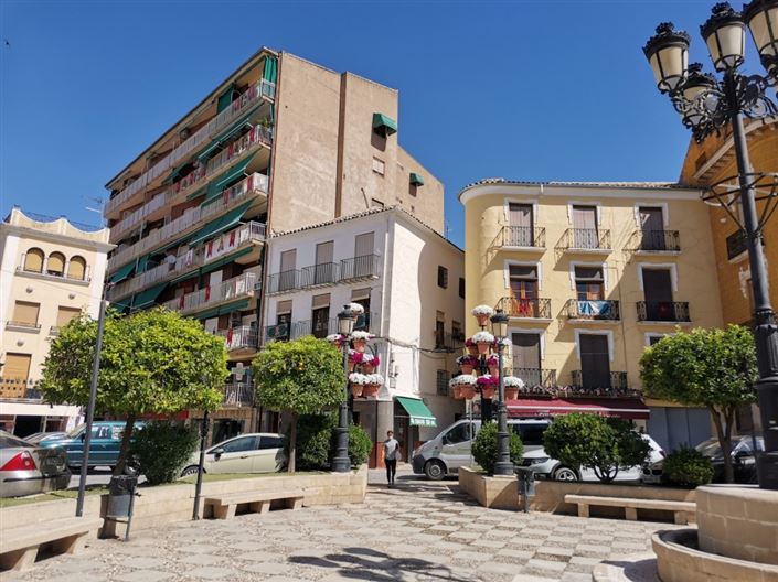 Image No.23-6 Bed Townhouse for sale