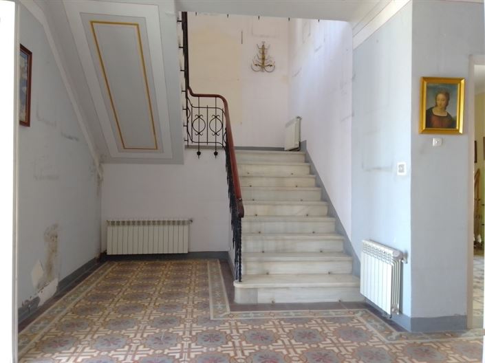 Image No.4-6 Bed Townhouse for sale