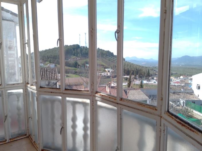 Image No.9-6 Bed Townhouse for sale