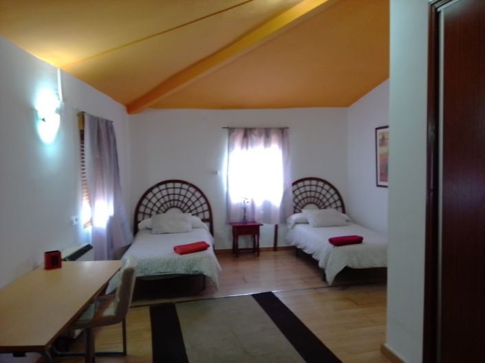 Image No.12-3 Bed Townhouse for sale