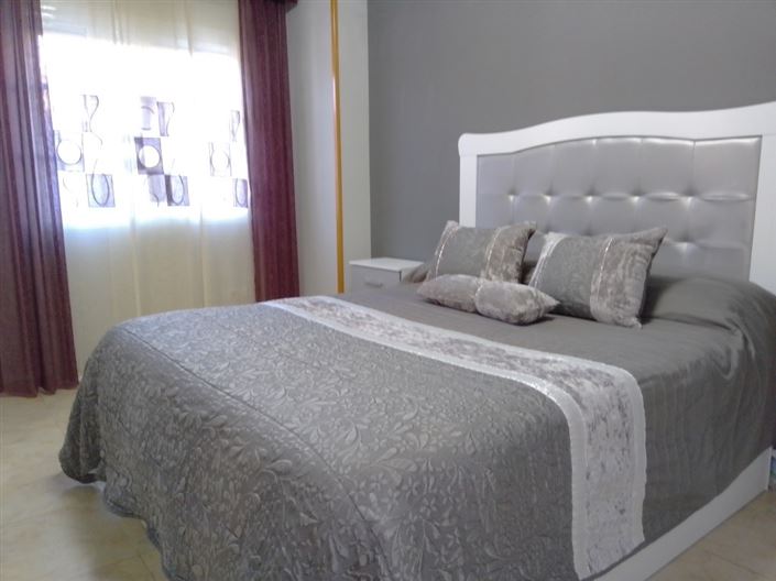 Image No.12-3 Bed Apartment for sale