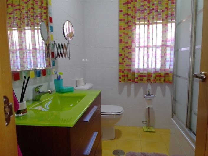 Image No.17-3 Bed Apartment for sale