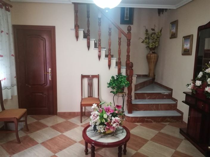 Image No.4-4 Bed Townhouse for sale