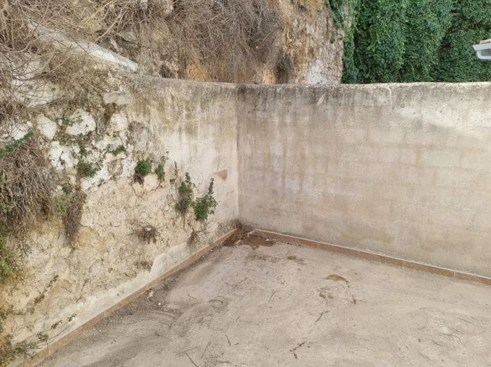 Image No.18-4 Bed Townhouse for sale