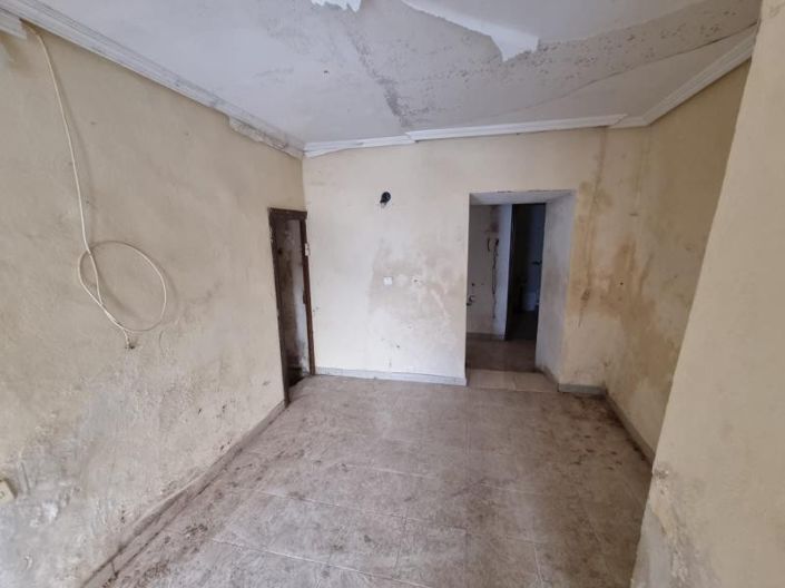 Image No.4-4 Bed Townhouse for sale