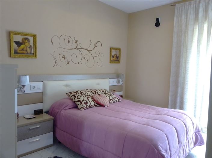 Image No.16-3 Bed Townhouse for sale