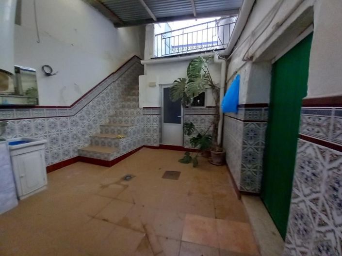 Image No.19-3 Bed Townhouse for sale