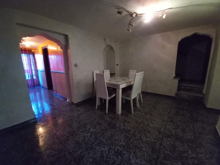 Image No.11-4 Bed Townhouse for sale