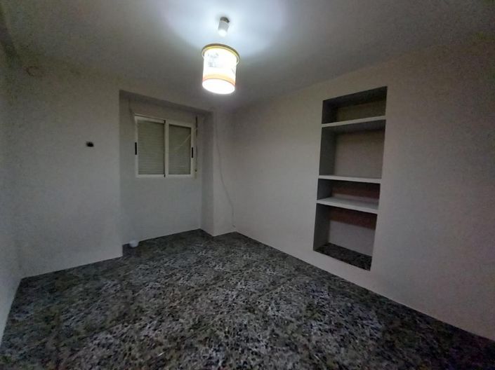 Image No.8-4 Bed Townhouse for sale