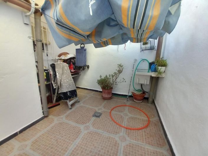 Image No.12-3 Bed Townhouse for sale