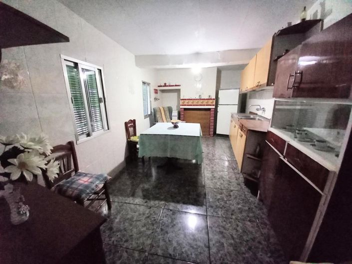 Image No.26-4 Bed Townhouse for sale