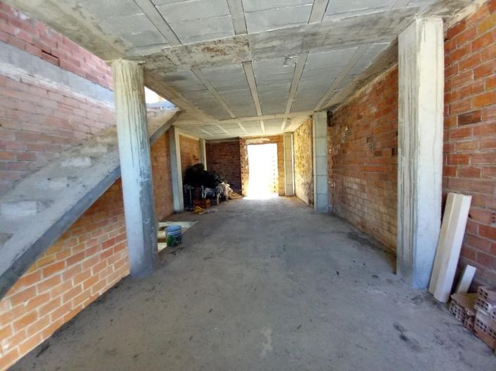 Image No.12-3 Bed Townhouse for sale