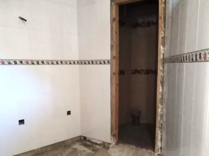 Image No.18-1 Bed Townhouse for sale